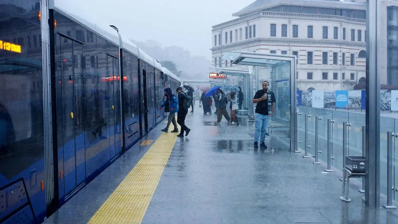 Meteoroloji Uyardı: Kuzeybatıya Kuvvetli Yağış Geliyor!